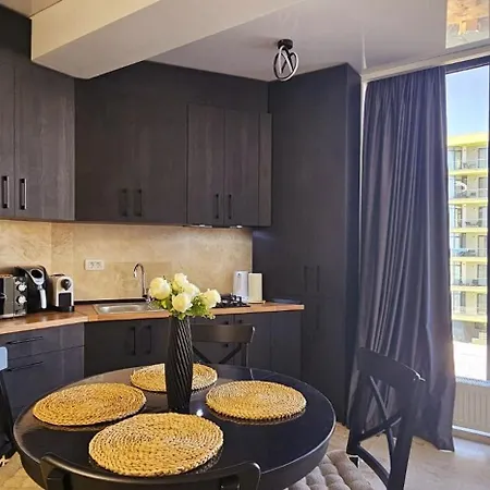 Daire Side Sea View - Brand New Stefan Promenada