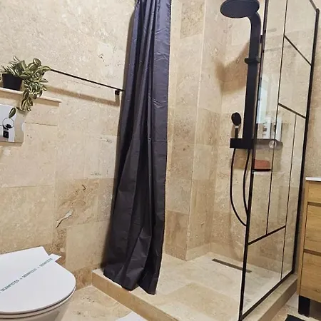 Daire Side Sea View - Brand New Stefan Promenada